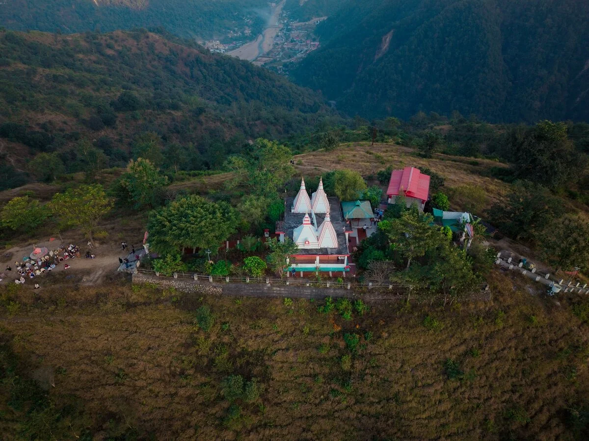 Yoga alliance approved yoga course in rishikesh